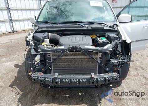 2014 Chrysler Town & Country Touring from USA, damaged, VIN 2C4RC1BGXER207409